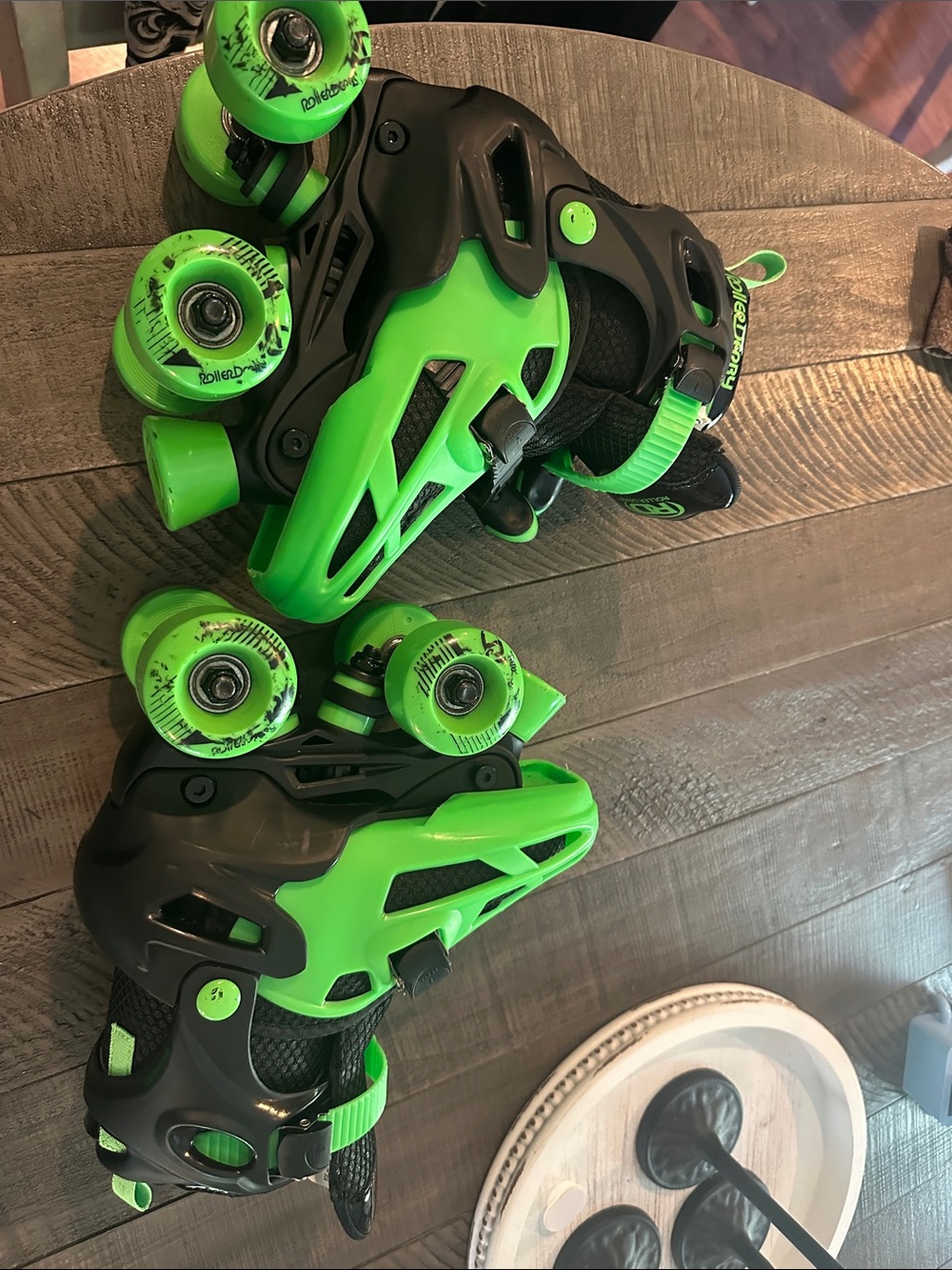 Adjustable Kids Quad Roller Skates in Black and Bright Green